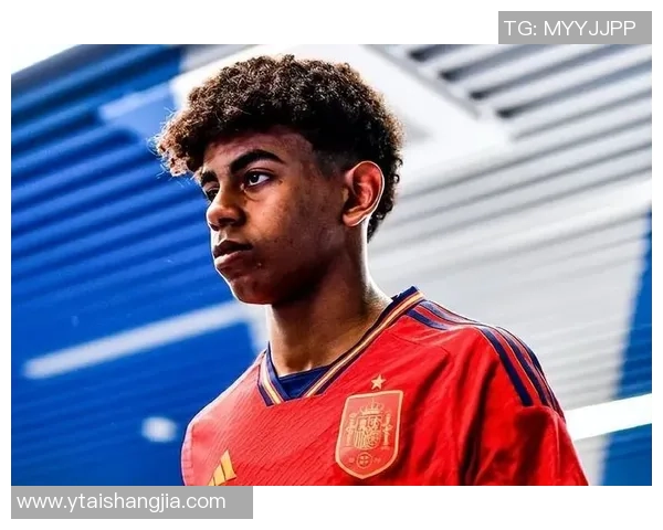 世界杯历史冷门巴萨4-0战胜AC米兰红牌风波引发全场热议