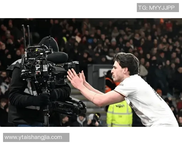 意甲激战:切尔西与曼城2比2平局逆转时刻引发全场狂欢