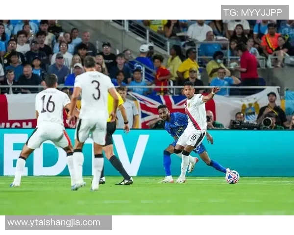 世界杯巴萨与曼城战平引发争议判罚全场沸腾的冷门时刻