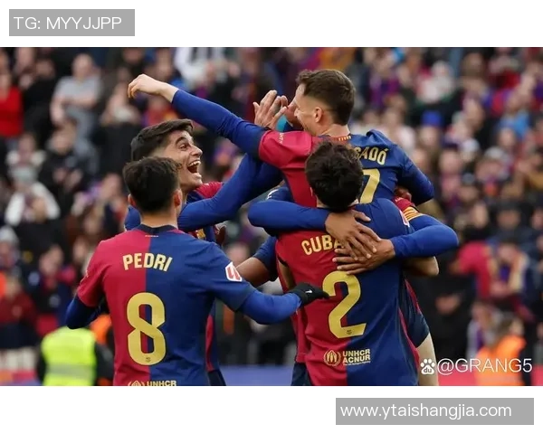 英超经典对决巴萨逆转曼联点球大战引发全场狂欢